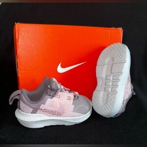 Perfect Sz 5 Nike Sneakers